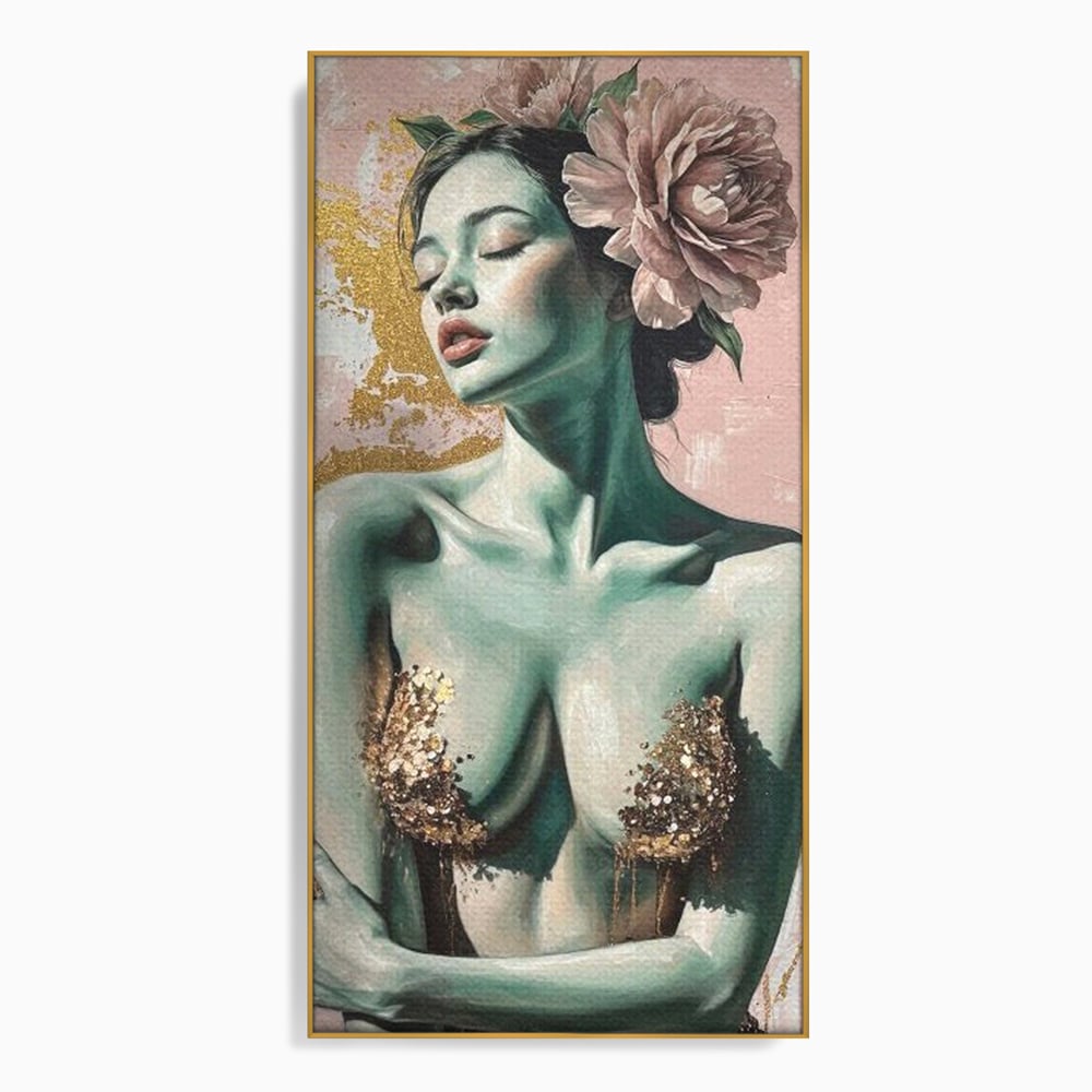 Tablou canvas cu tablou canvas cu femeie si flori roz, in rama de aluminiu auriu